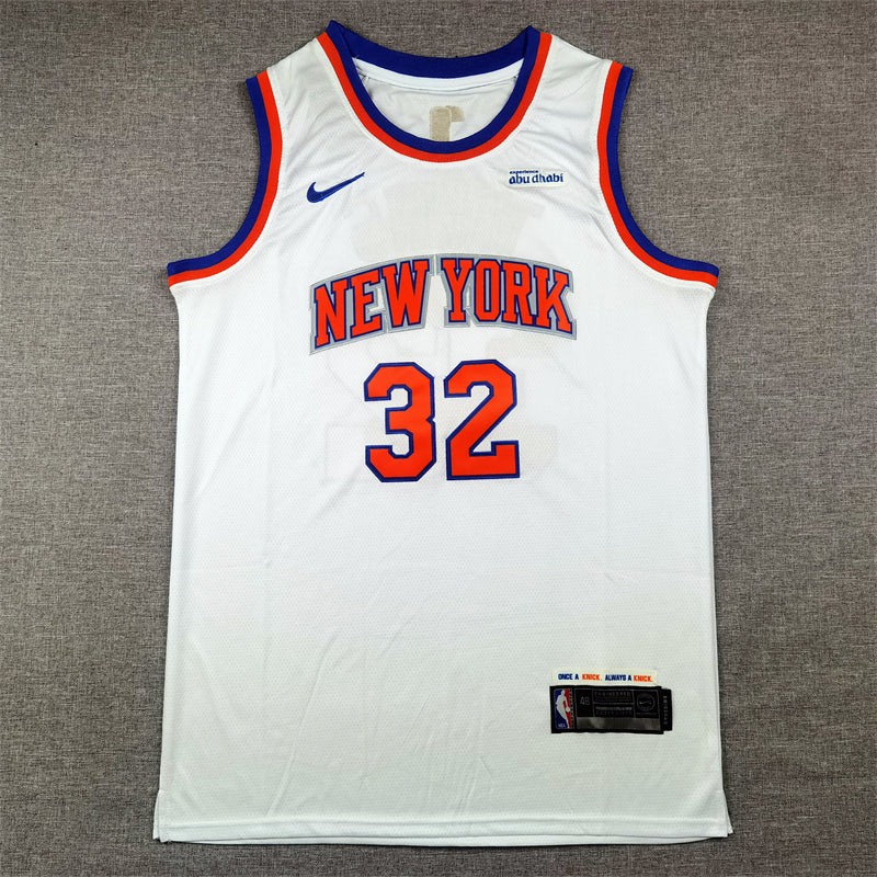 Men's New York Knicks #32 Karl-Anthony Towns White Swingman Jersey - Association Edition