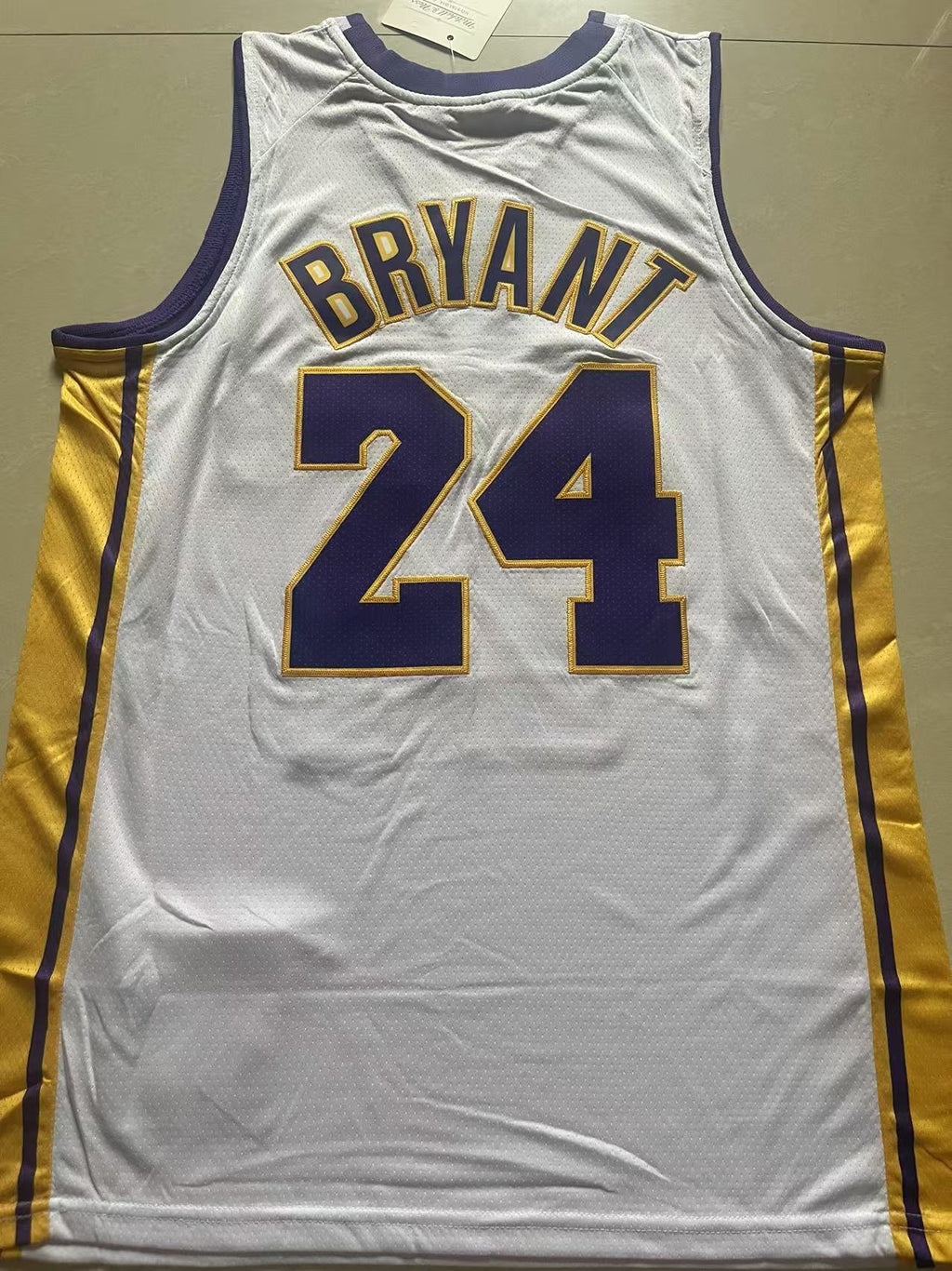 Kobe Bryant Los Angeles Lakers Men's #24 Icon Edition Jersey - White